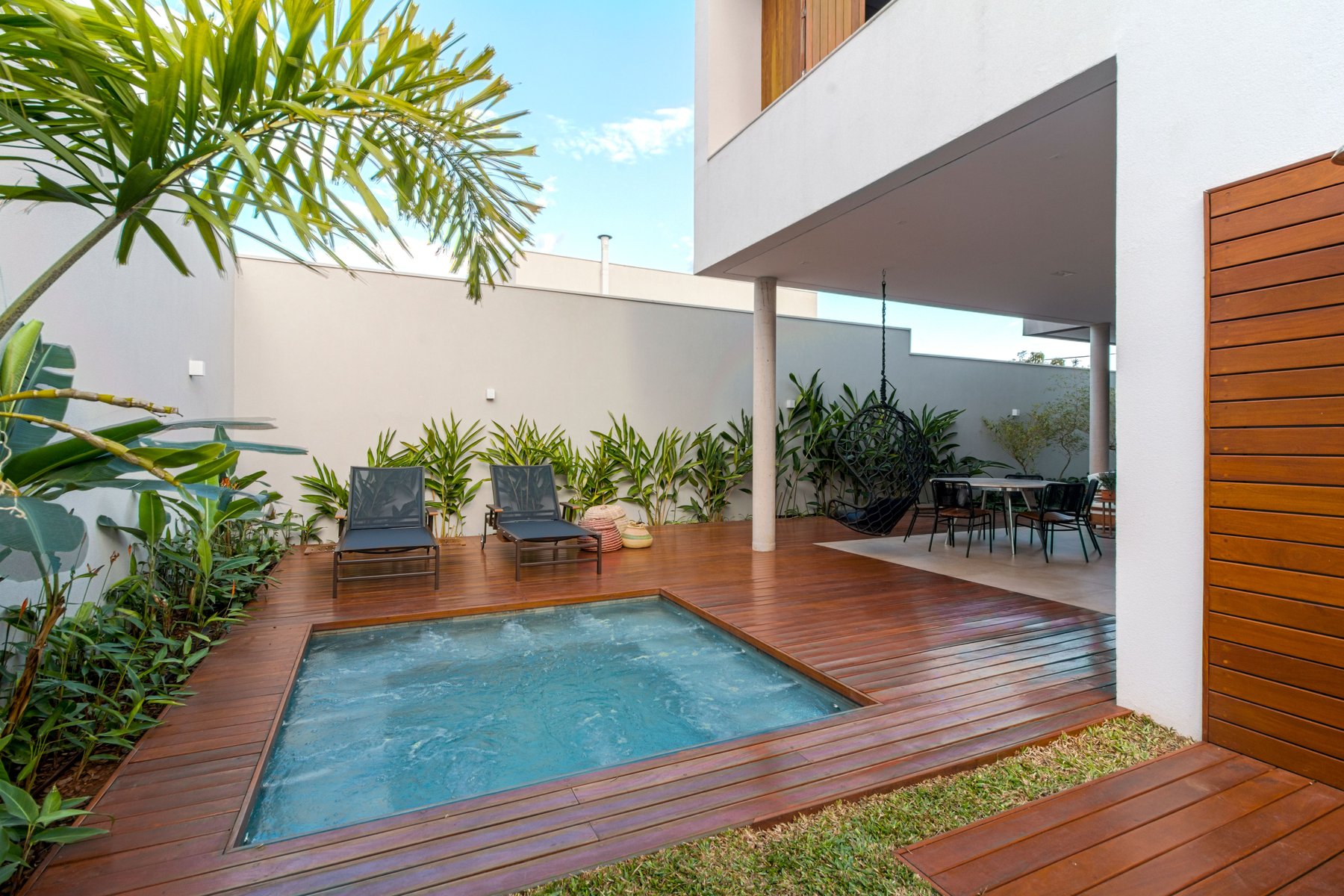 Distinct residential outdoor living space